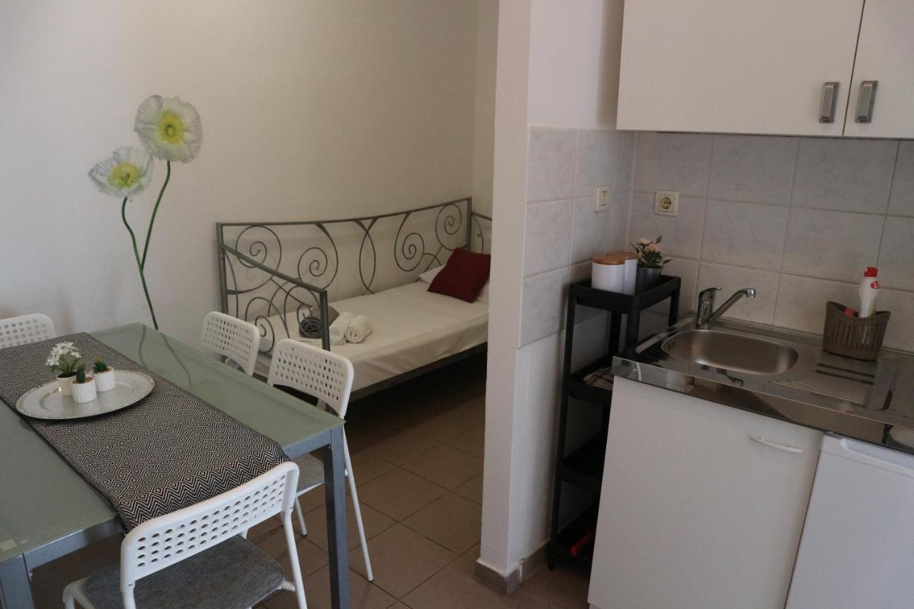 Apartments Joko Omiš Esterno foto